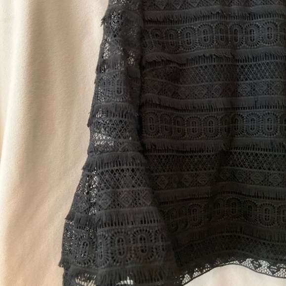 Lovely INA lace blouse - Picture 4 of 6